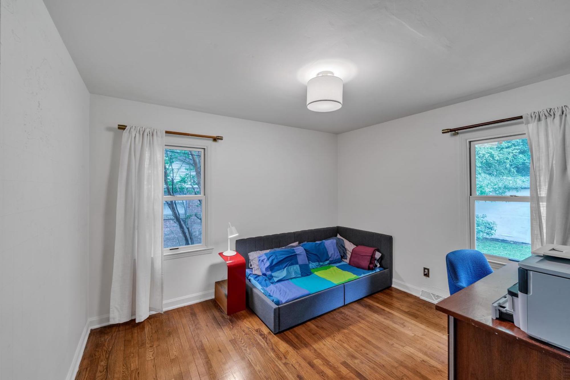Charming Mid-century Modern In Shannon Park Charlotte